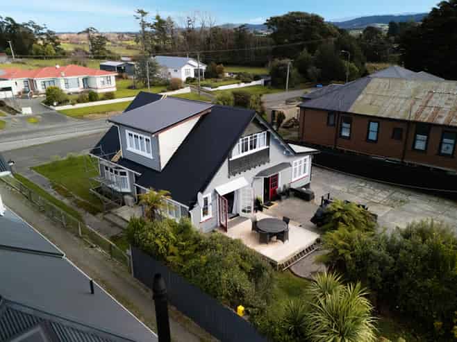 14 Bridge Street, Tuatapere