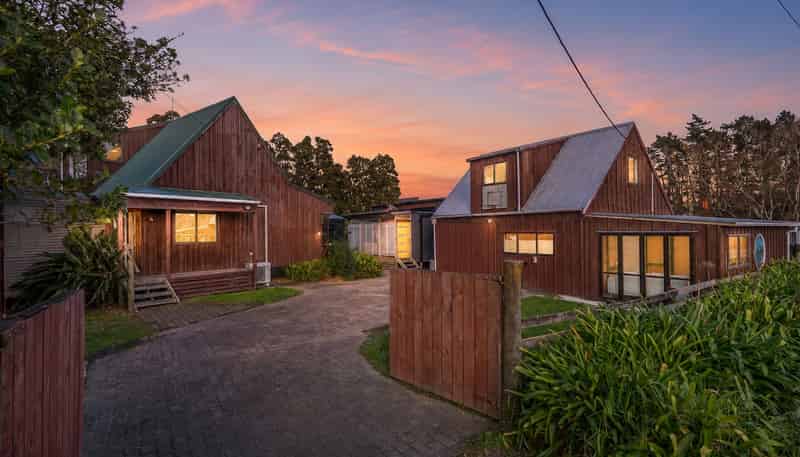 8 Waitoki Road, Waitoki