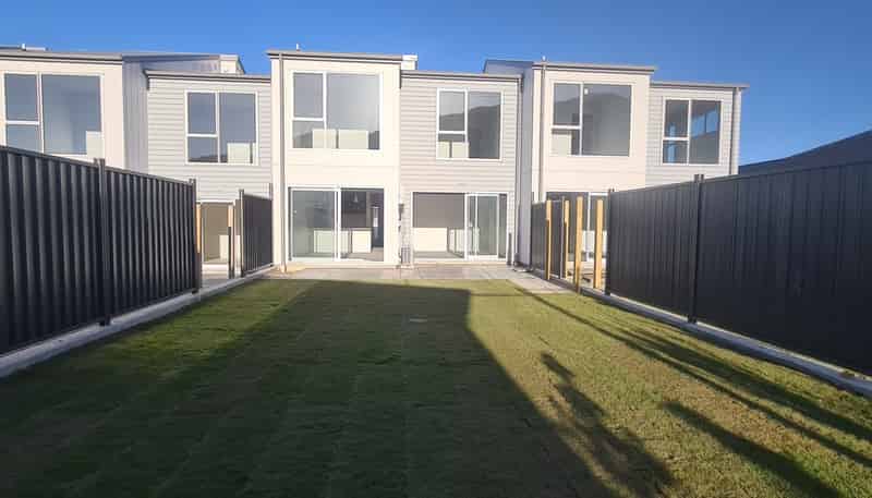 75 Hokioi Drive, Porirua