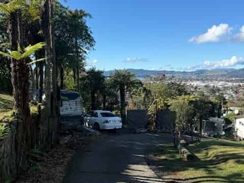 13 Russell Crescent, Western Heights
