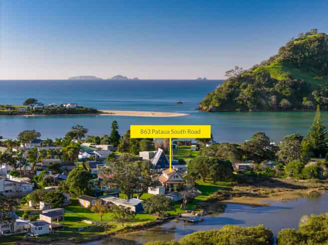 863 Pataua South Road, Pataua South