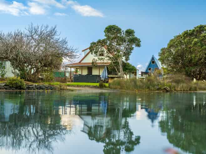 863 Pataua South Road, Pataua South