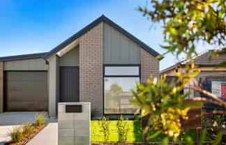 81 Empire Crescent, Papamoa