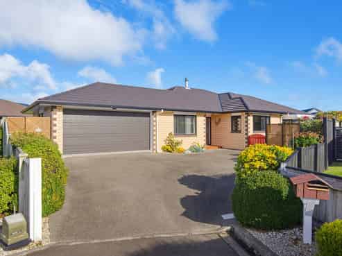 16 Pearson Place, Paraparaumu
