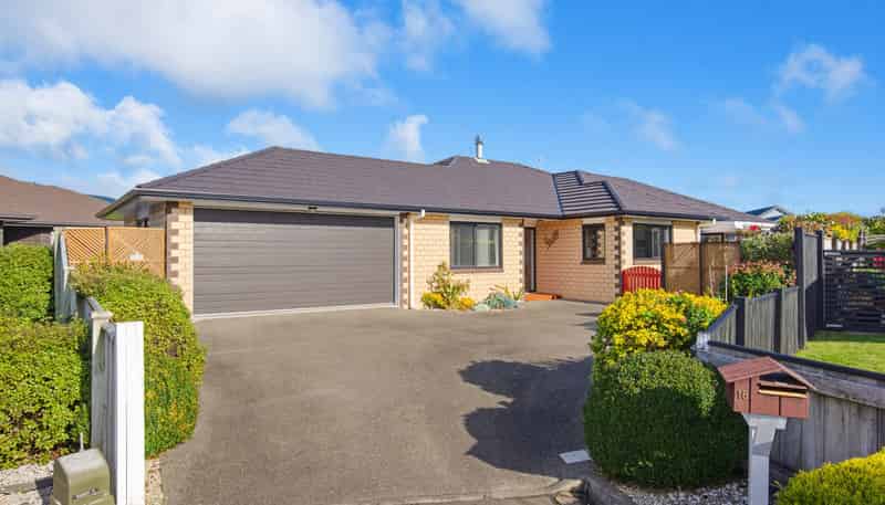16 Pearson Place, Paraparaumu