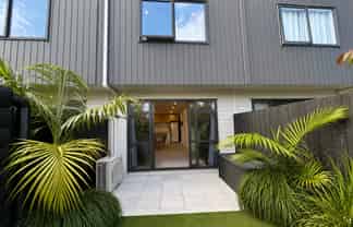 6/2 Stokes Avenue, Te Atatu Peninsula