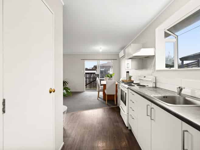 20B Lloyd Drive, Nawton