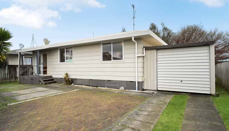 20B Lloyd Drive, Nawton
