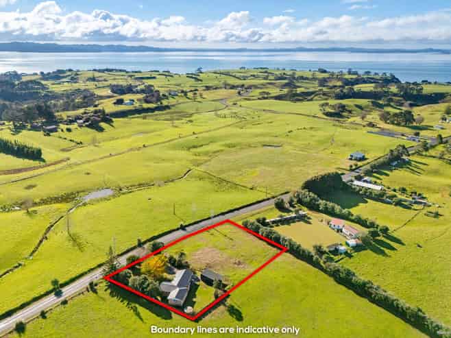 332 Grahams Beach Road, Awhitu