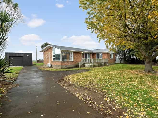 332 Grahams Beach Road, Awhitu