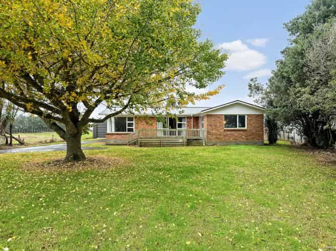 332 Grahams Beach Road, Awhitu