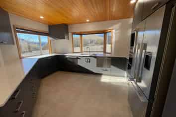 732 Peninsula Road, Kelvin Heights