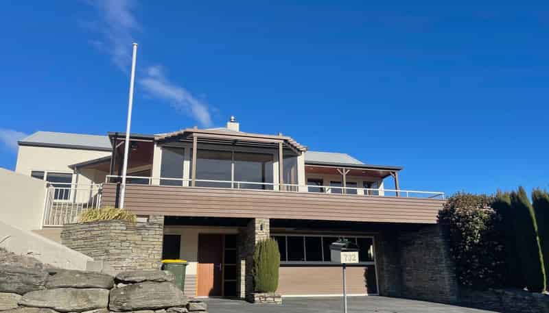 732 Peninsula Road, Kelvin Heights