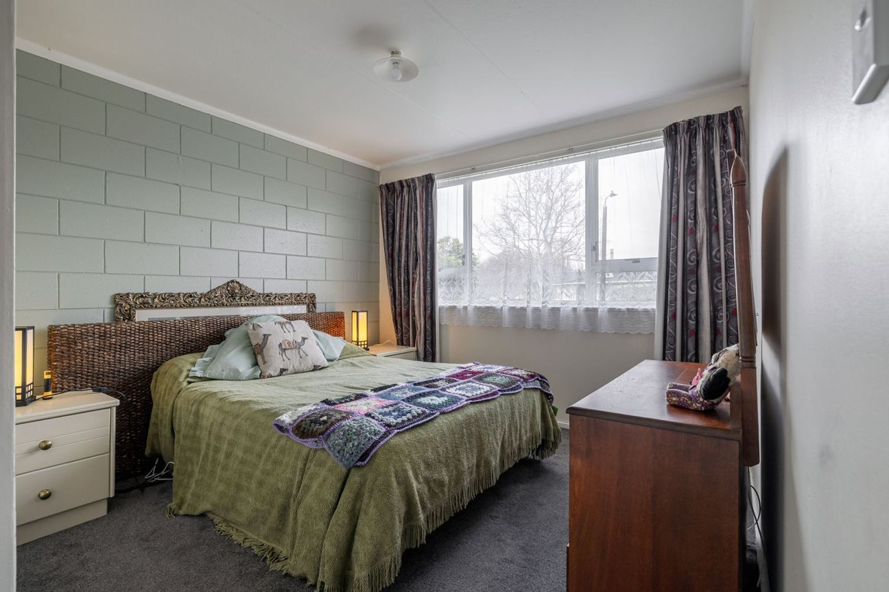 AFFORDABLE, EASY WITH BONUS OPPORTUNITY - Więcej
