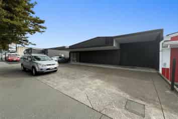 Flexible Otahuhu Industrial | 413m2 - 749m2 + Yard