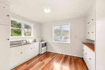 14 Buller Grove, Naenae
