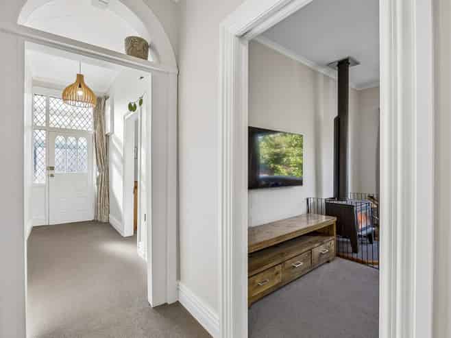 11 Hazel Avenue, Caversham