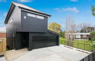 D/27 Nutsey Avenue, Northcote