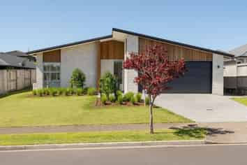 17 Puhirake Crescent, Pyes Pa