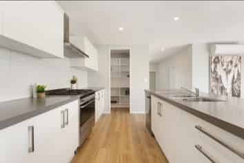 17 Puhirake Crescent, Pyes Pa