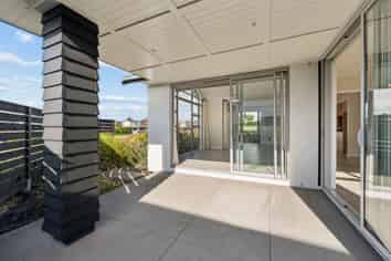2 Colonial Drive, Millwater