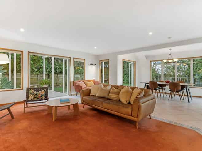 9 Savoy Road, Orewa