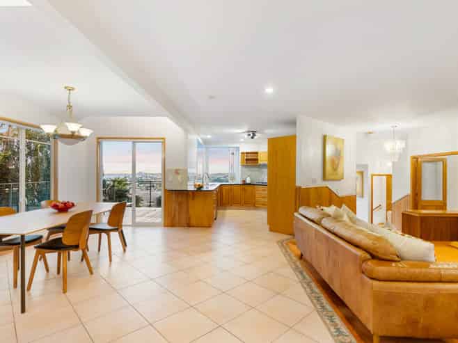 9 Savoy Road, Orewa