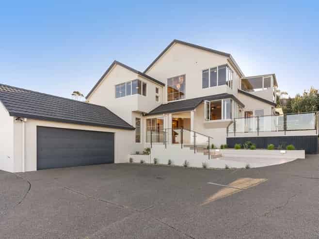 9 Savoy Road, Orewa