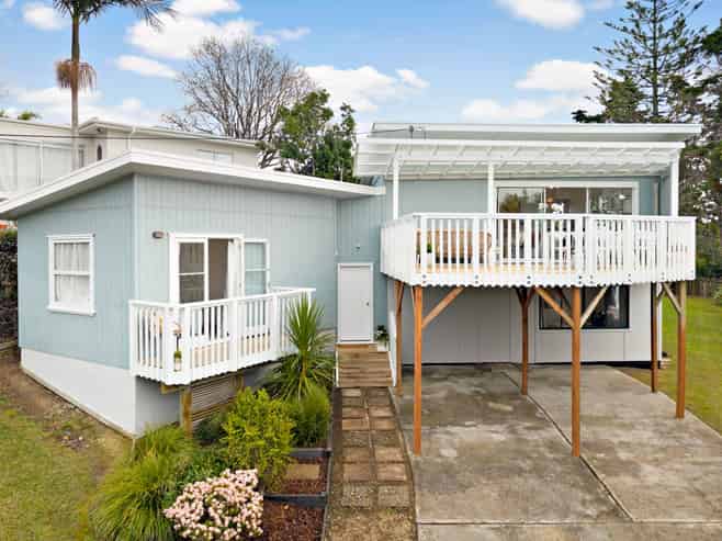 36 D'Oyly Drive, Stanmore Bay