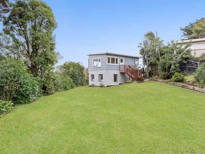 36 D'Oyly Drive, Stanmore Bay