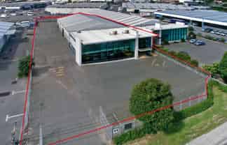 819sqm warehouse with 1,200sqm yard