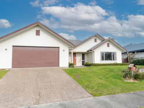 52 Palliser Drive, Huntington