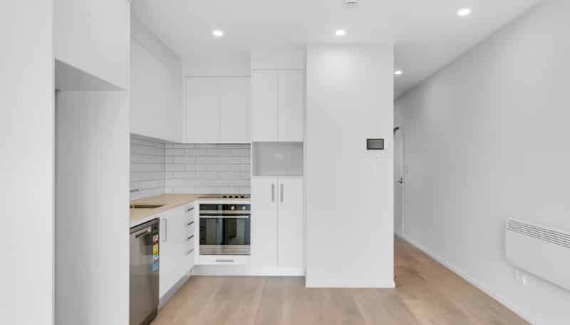 G05/165 Lake Road, Northcote
