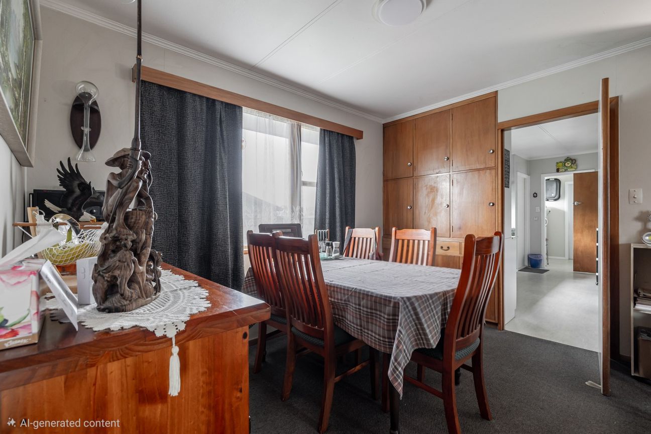 1960s HOME WITH POTENTIAL CLOSE TO TOWN - Ansicht 4