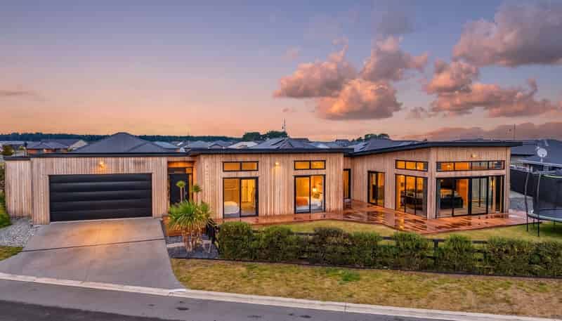 18 Helicon Street, Pegasus