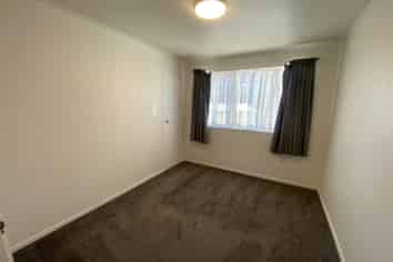 40 Desmond Place, Otara