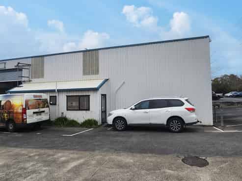 124sqm warehouse - Silverdale industrial