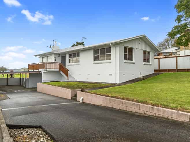 110 Russell Road, Huntly