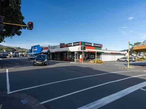 Design Your Own Retail, with 22 Car Parks