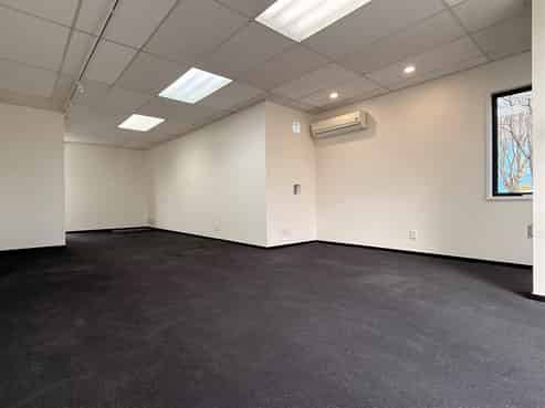 Ground Floor Office in Great Location
