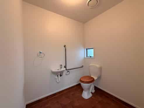 Ground Floor Office in Great Location