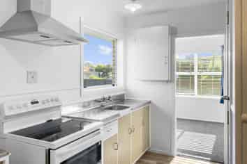 10 Garden Heights Avenue, Glenview