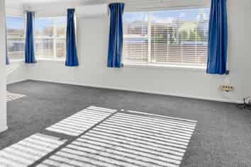 10 Garden Heights Avenue, Glenview