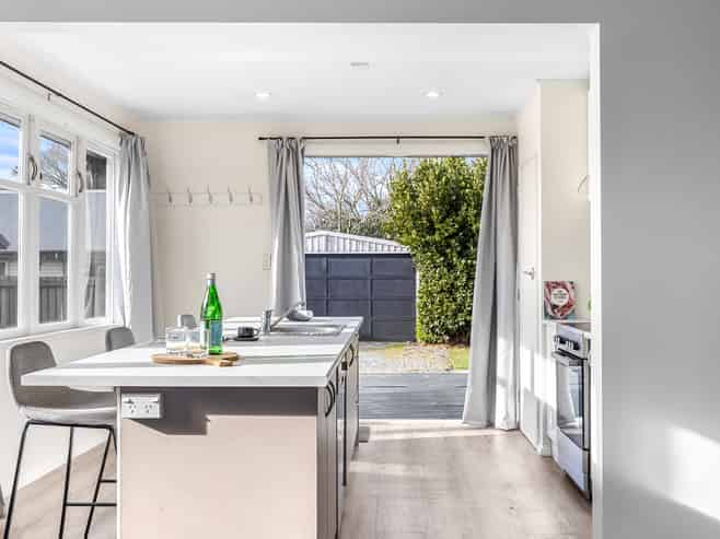 10 Camden Street, Northcote