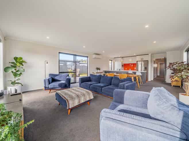 21 Te Kaeaea Crescent, Wallaceville