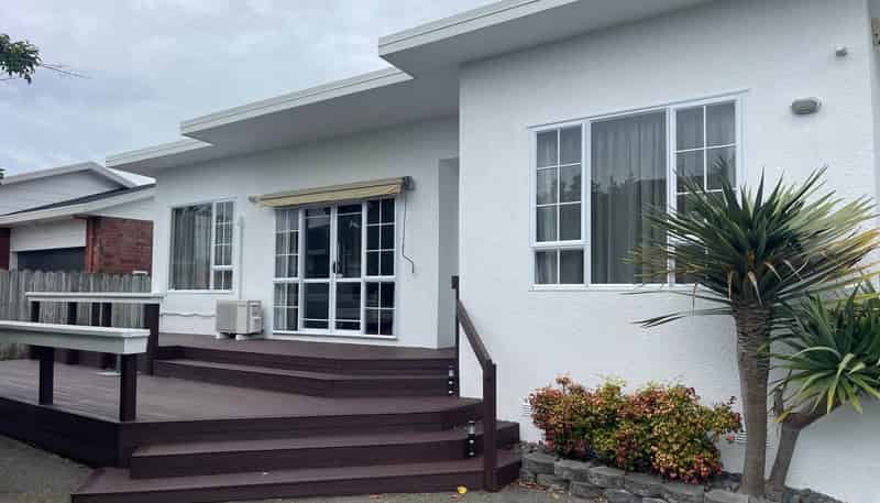 4 County Road, Torbay