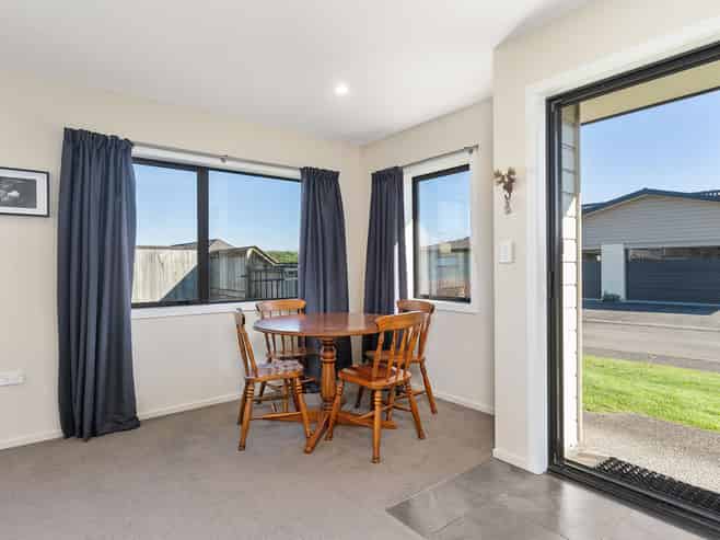 7 Ashmore Park Road, Carterton