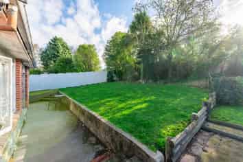 77 Luxmoore Road, Marchwiel