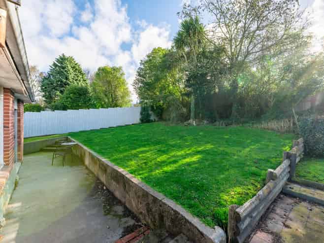 77 Luxmoore Road, Marchwiel