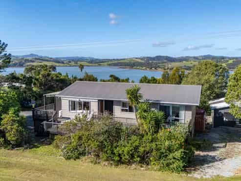 21 Colonel Mould Drive, Mangonui